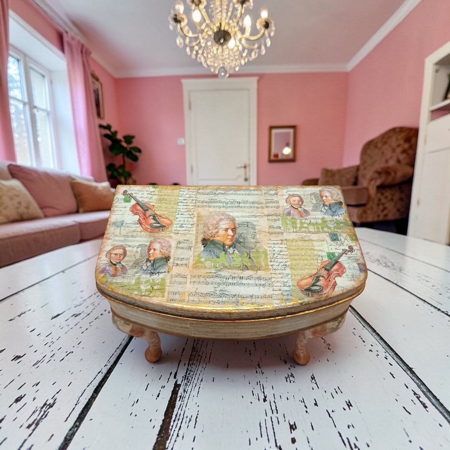 Amadeus Decoupaged Table