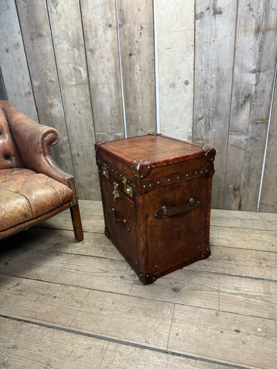 Luxury bridle leather 1 draw bedside cabinet