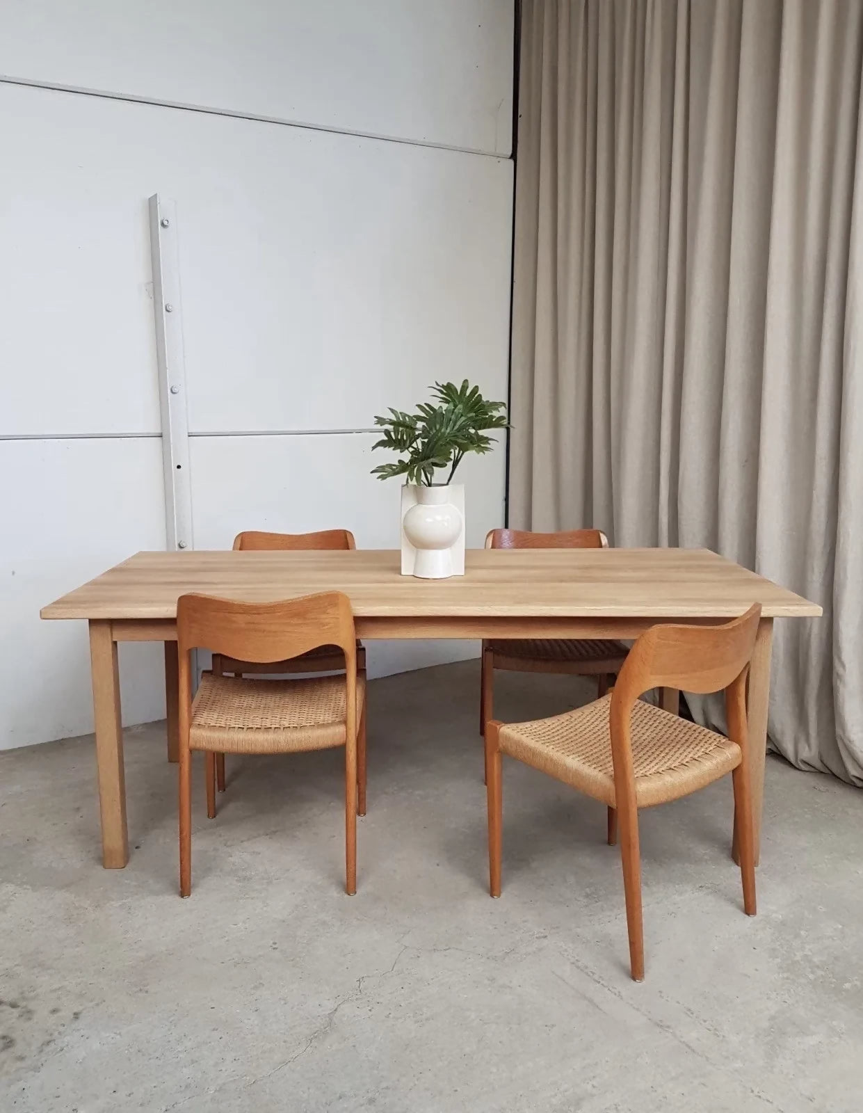Vintage Late Mid Century Solid Oak Danish Dining Table Retro Scandi R915