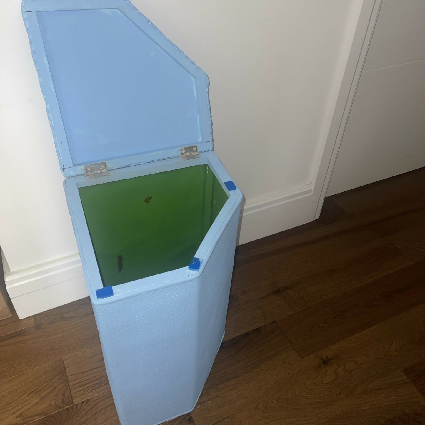 Laundry basket sky blue. Fits neatly under washhandbasin