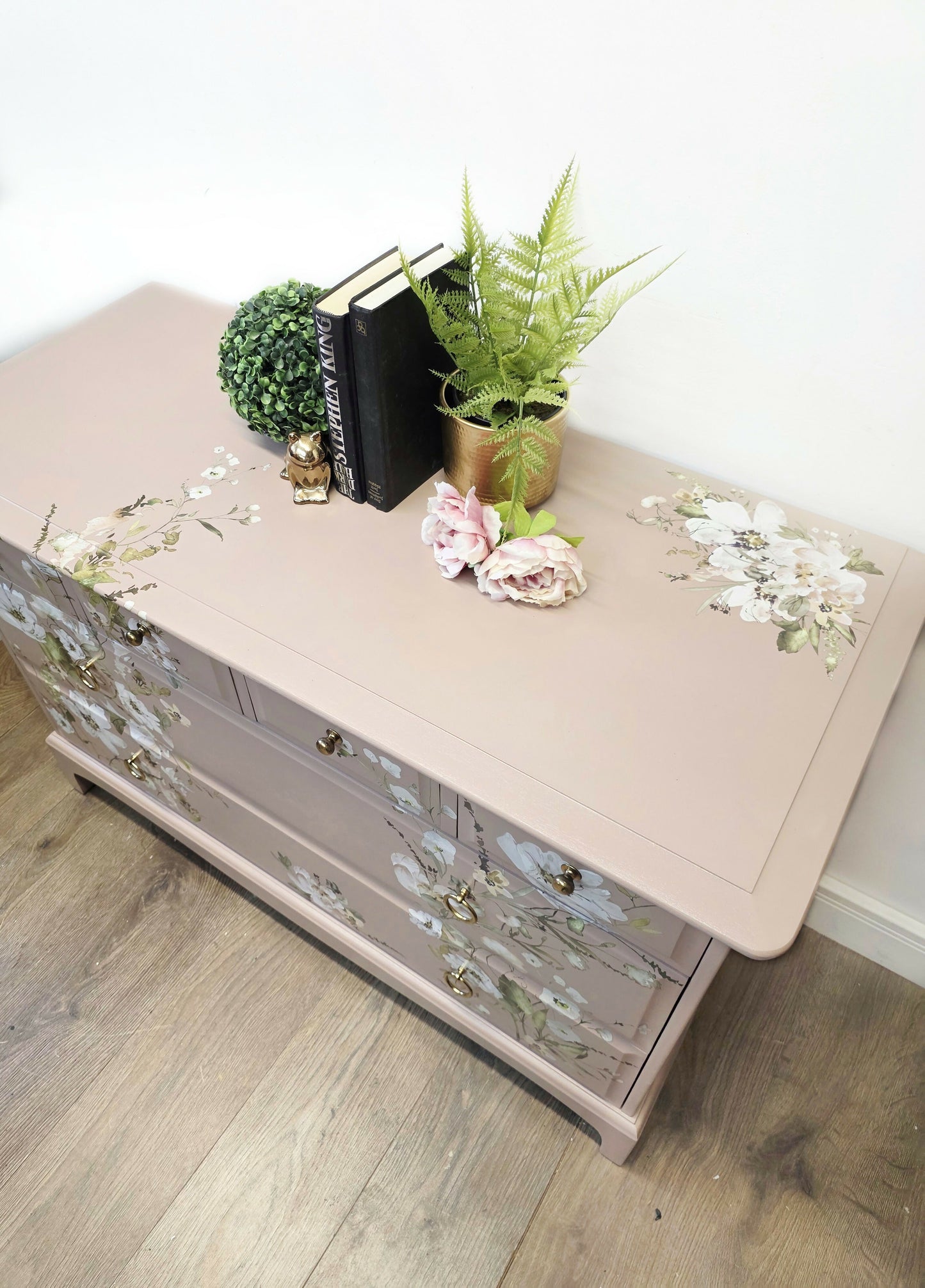 pink stag minstrel chest of drawers