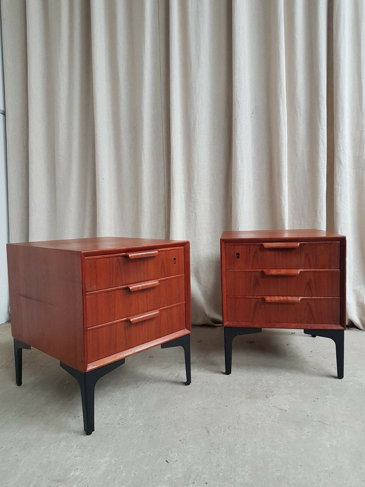 Vintage Pair of Danish Mid Century Bedside Chest Of Drawers Tables Retro Scandi R901