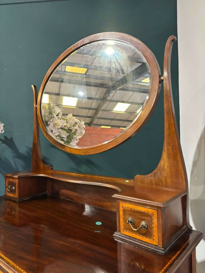 Edwardian mahogany inlaid dressing table featuringm