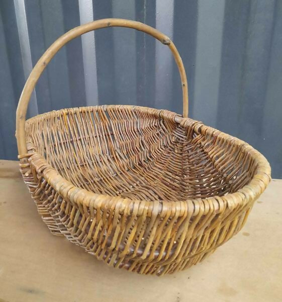 large_vintage-french-pickers-basket-2000s-sku97876738_0 (1)