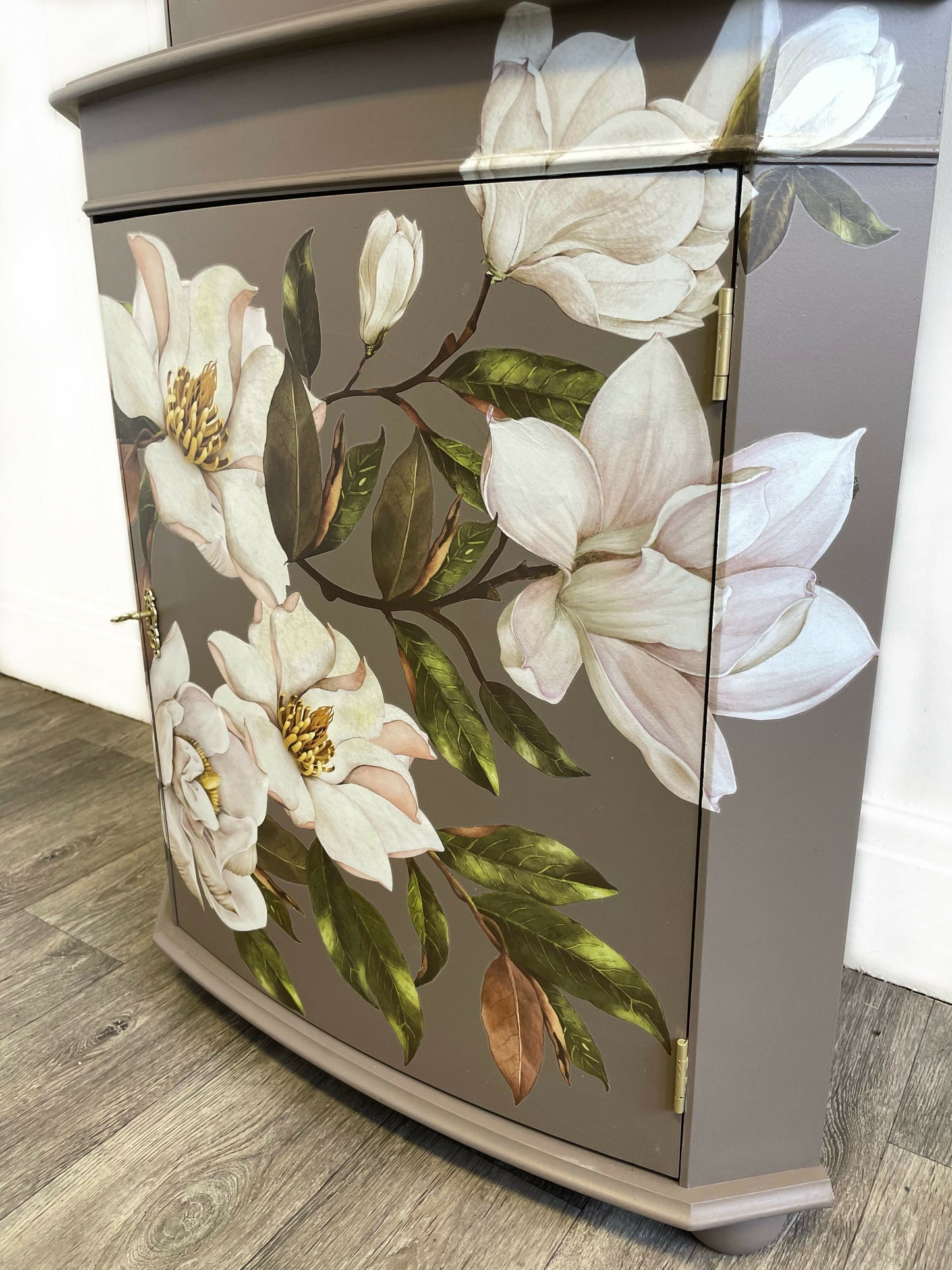 Beige Brown Glazed Corner Display Cabinet With Magnolia Flower Design