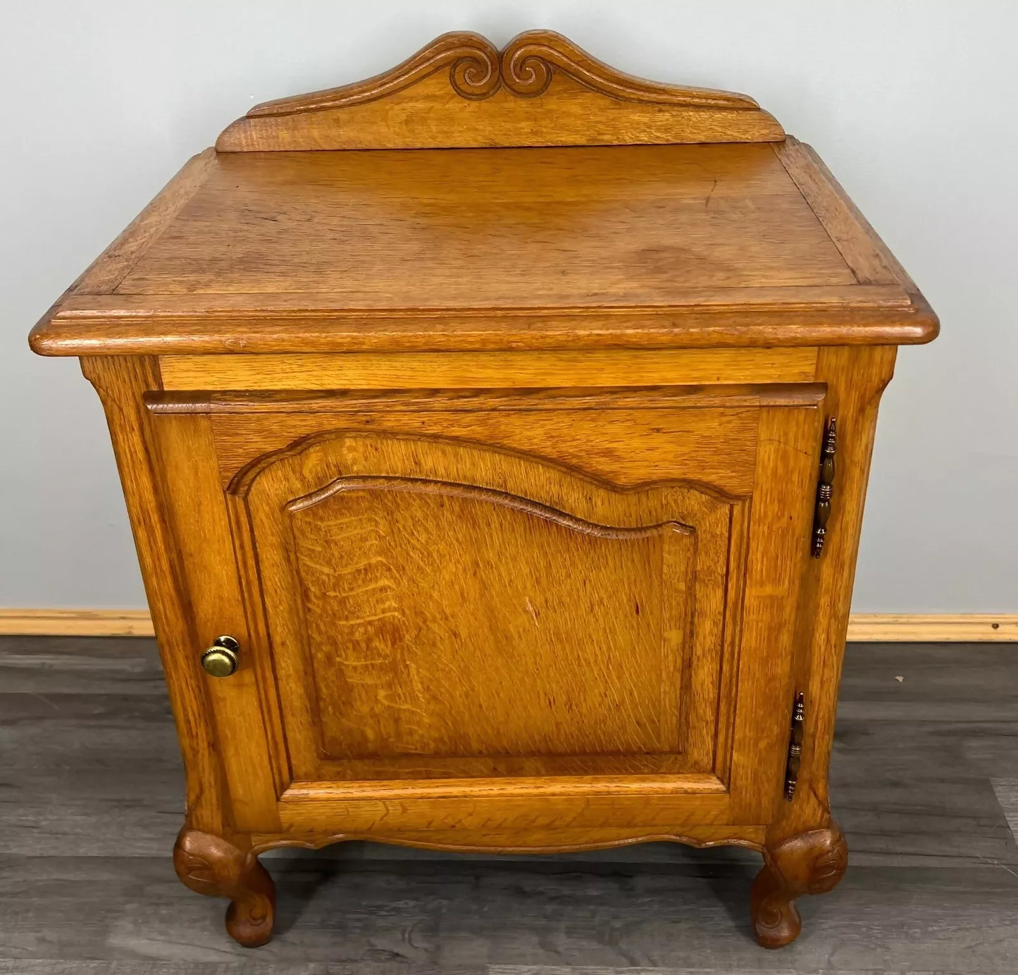 Pair of Bedside Tables Vintage French Louis Oak Cabinets Nightstands LOT 3519