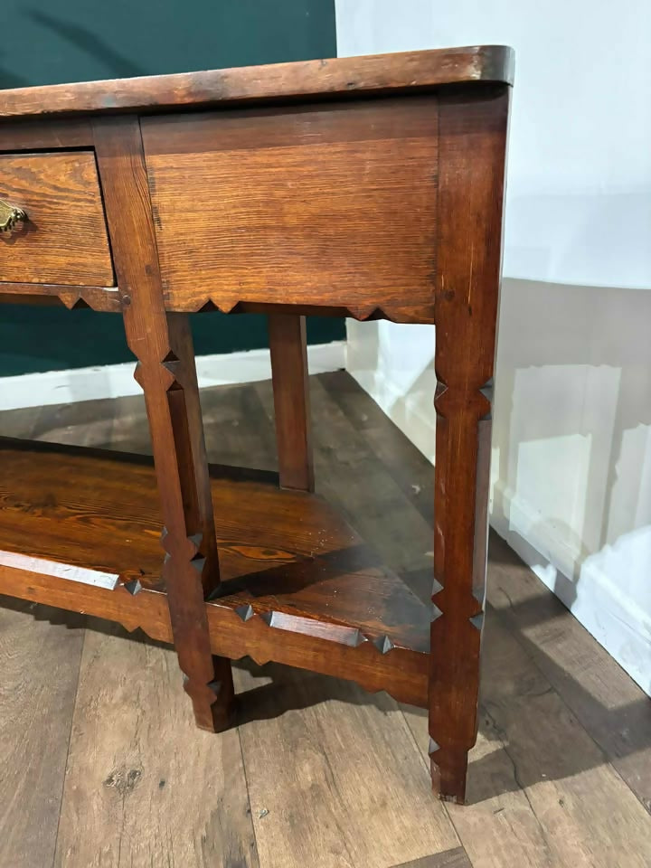 Arts & Crafts Two Tier Console Tablem