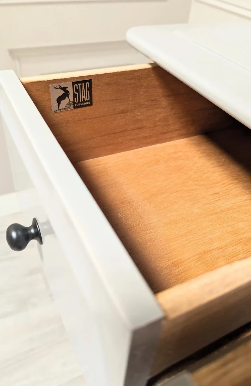 Professionally Sprayed Stag Minstrel 4 over 2 large chest of drawers (6 Drawer)