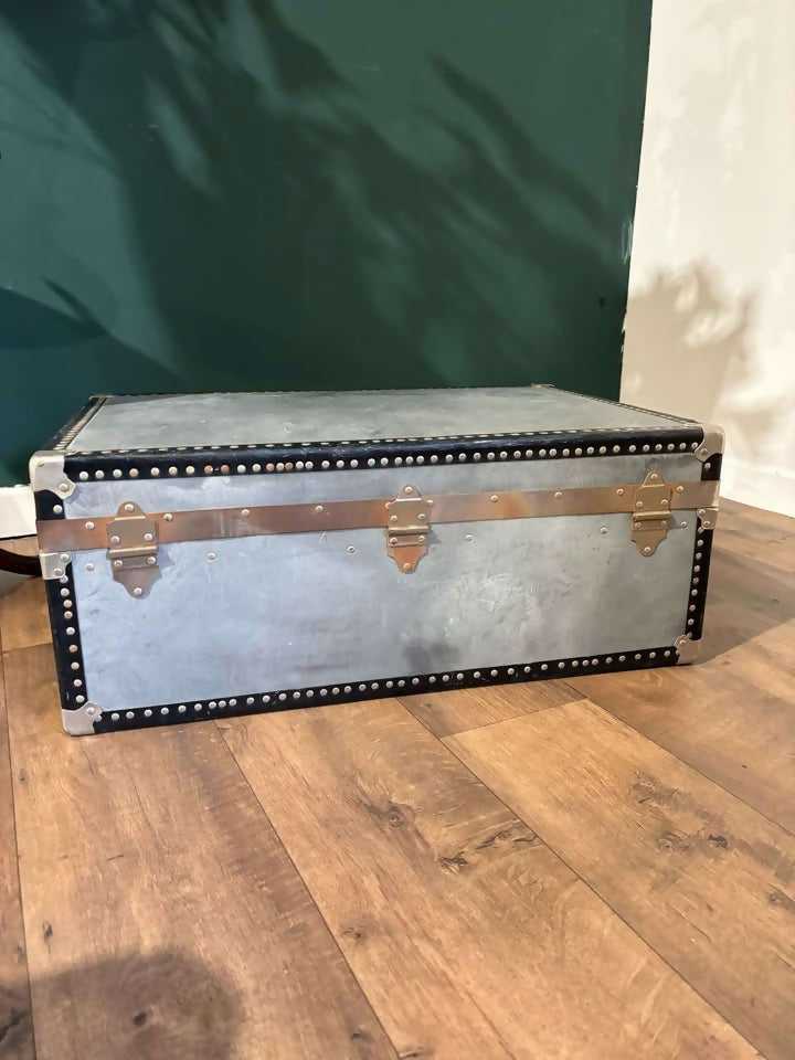 Edwardian Travellers Trunk3