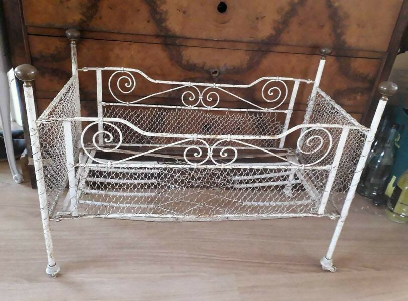 large_antique-doll-s-cot-1800s-sku58920949_0 (1)