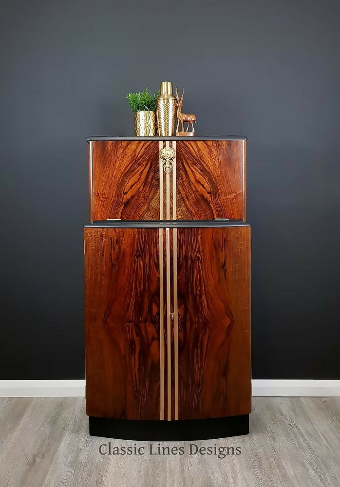"Manhattan', Drinks Cocktail Cabinet, Drinks Cabinet, Gin Bar, Vintage 1950's.