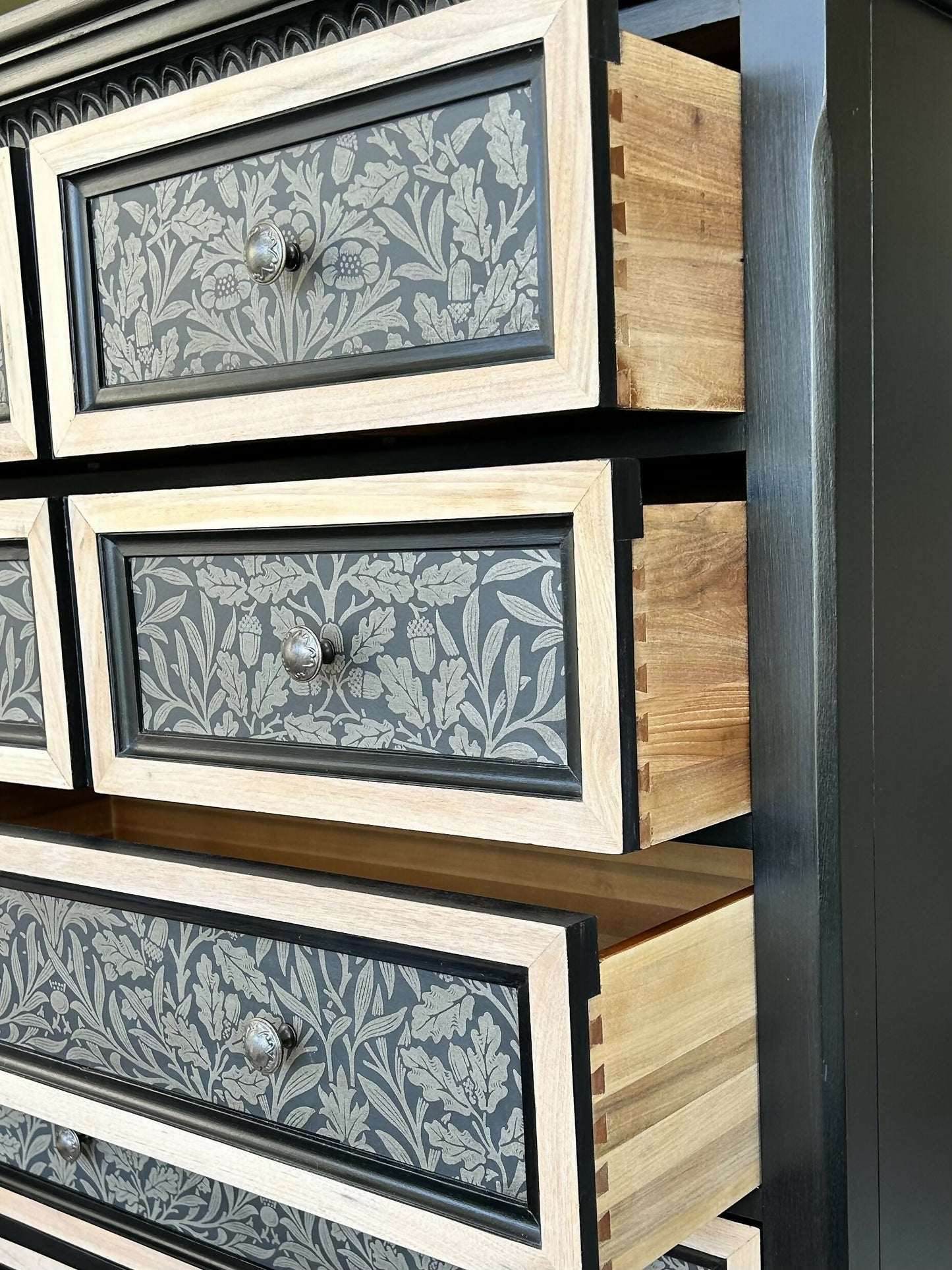Chest of Drawers. Solid wood. Large. Handpainted. William Morris style.