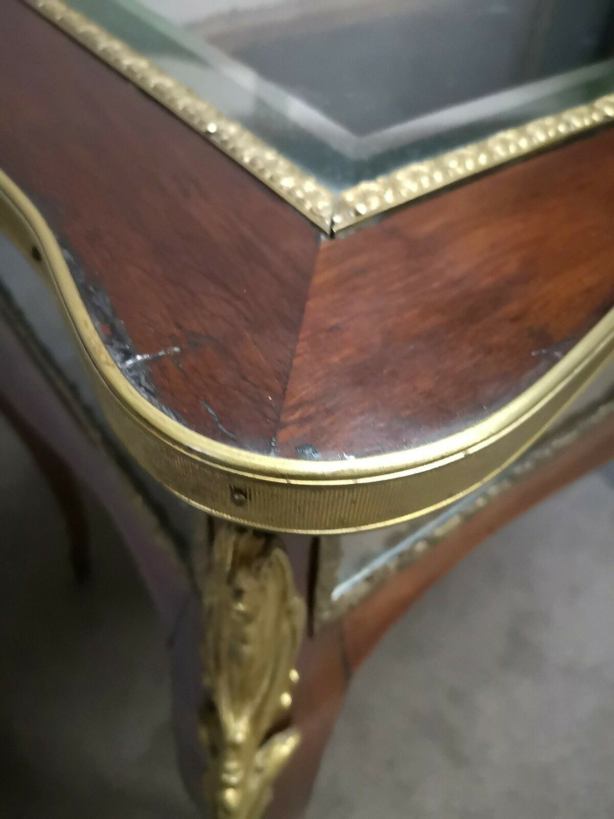 Antique Mahogany Bijouterie Table / Display Table