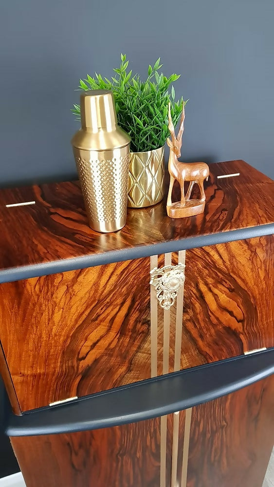 "Manhattan', Drinks Cocktail Cabinet, Drinks Cabinet, Gin Bar, Vintage 1950's.