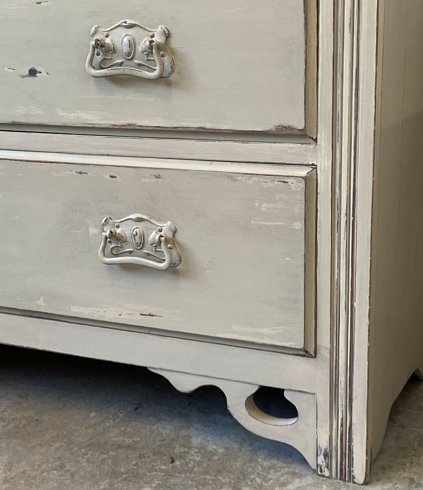 Chest of Drawers Beige Edwardian