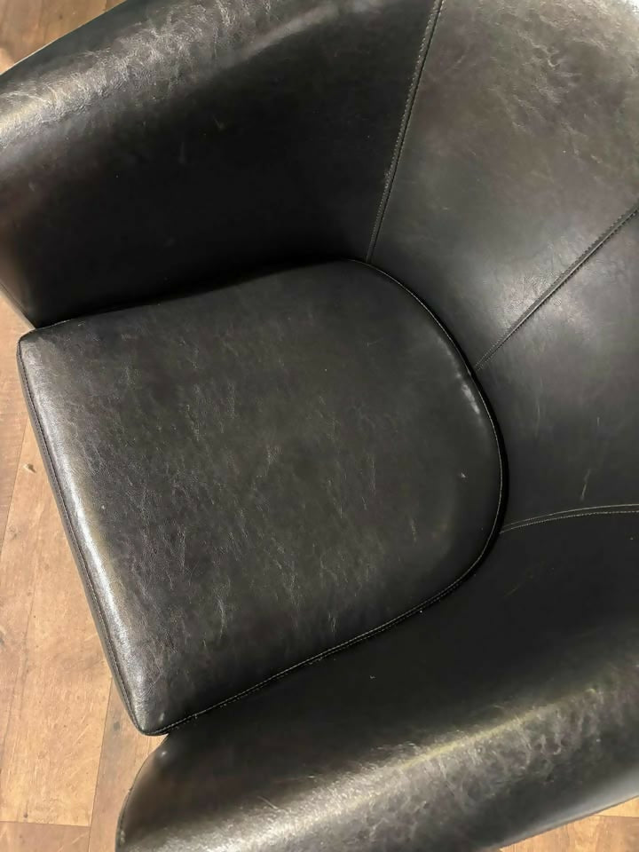 Contemporary Tub Chairg