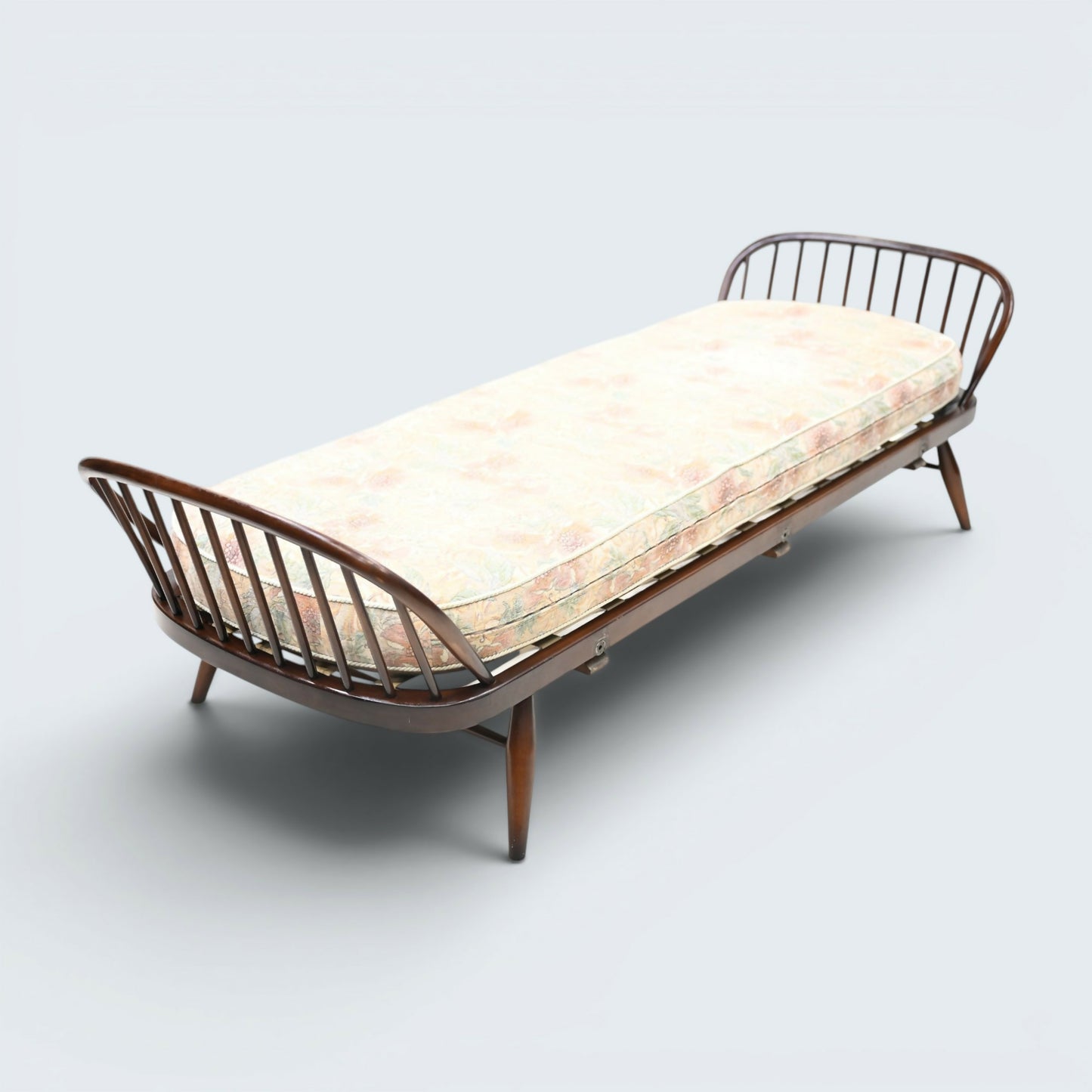 Ercol Studio Couch Day Bed Good Webbing Dark Finish Model 355 FREE UK Delivery*