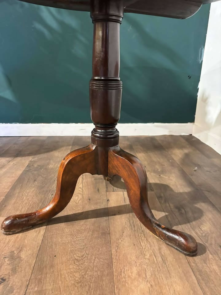 19th Century Mahogany Tripod Tablebb