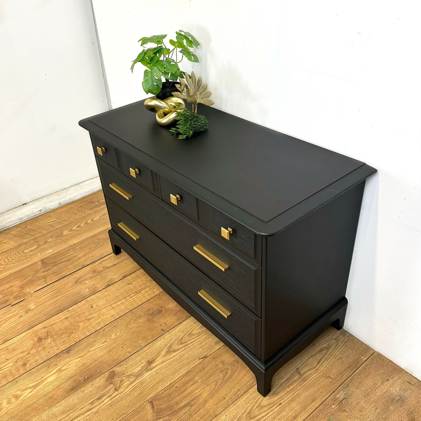 Refinished Mid Century Stag Minstrel Chest of drawers, black, vintage dresser