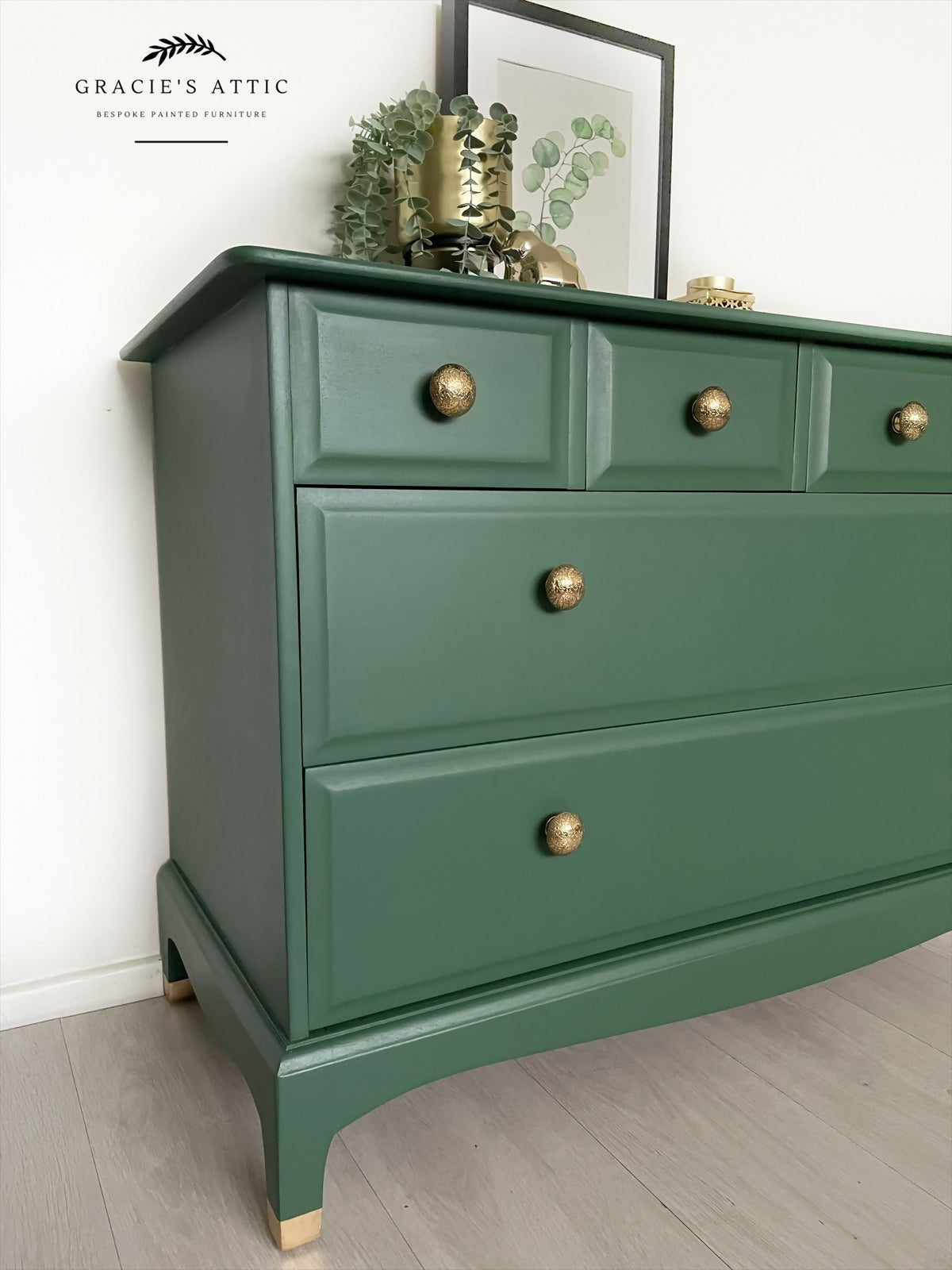 Stag Minstrel Chest of Drawers