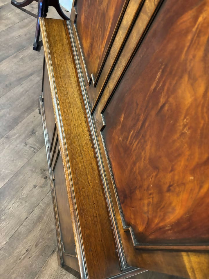 Reproduction Mahogany Cabinet3