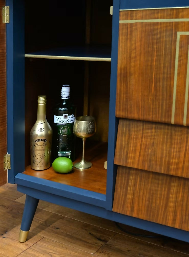 "Milan" Beautility Drinks Cabinet, Drinks sideboard, Vintage 1950's.