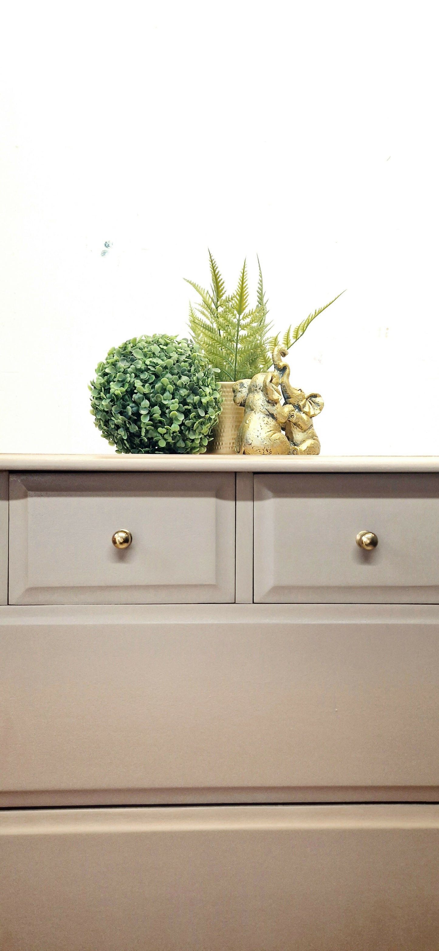 Stag Minstrel Chest of Drawers in pink