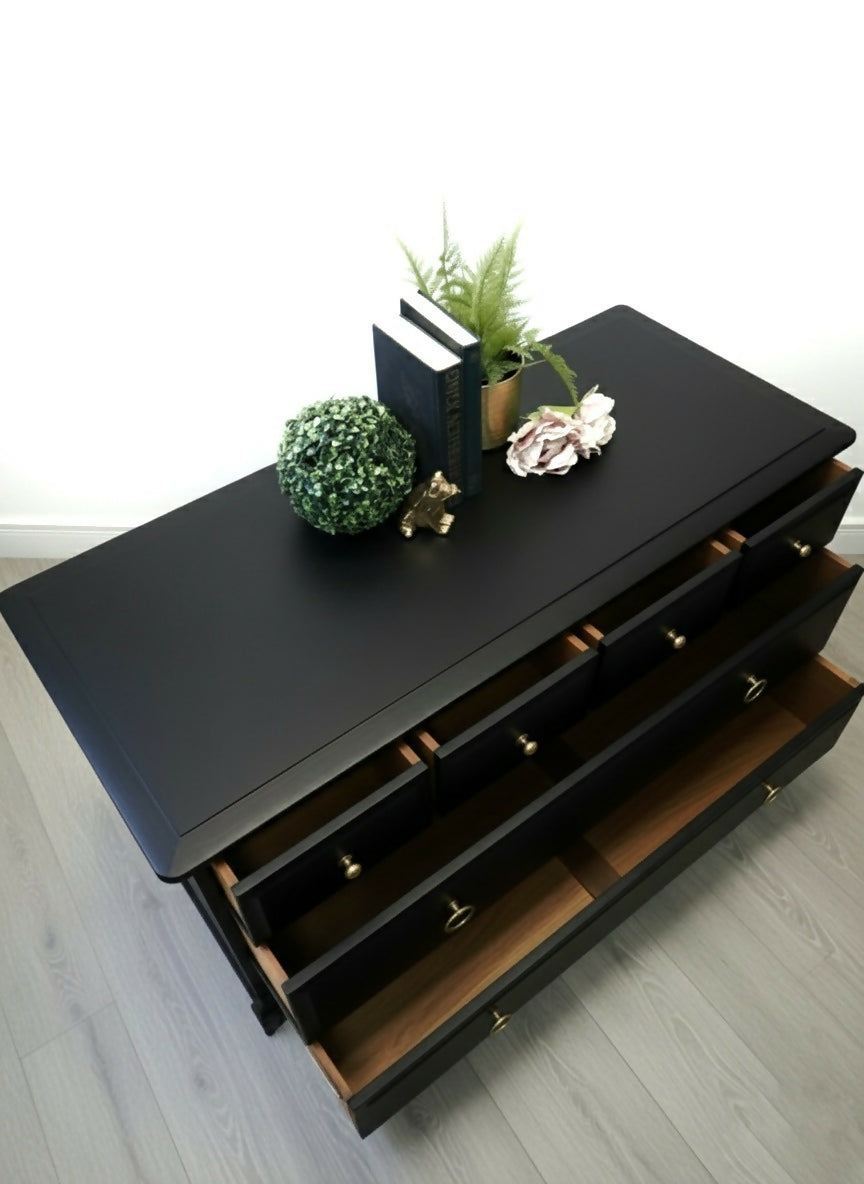 Stag minstrel chest of drawers in black