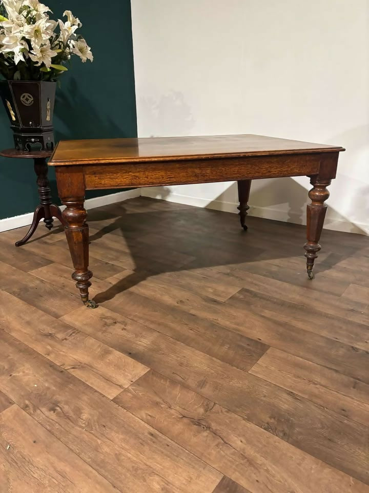 Victorian Oak Library Tablec