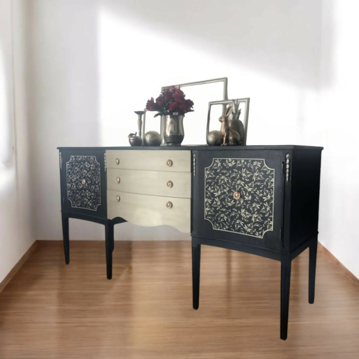 Strongbow sideboard in black and vintage gold
