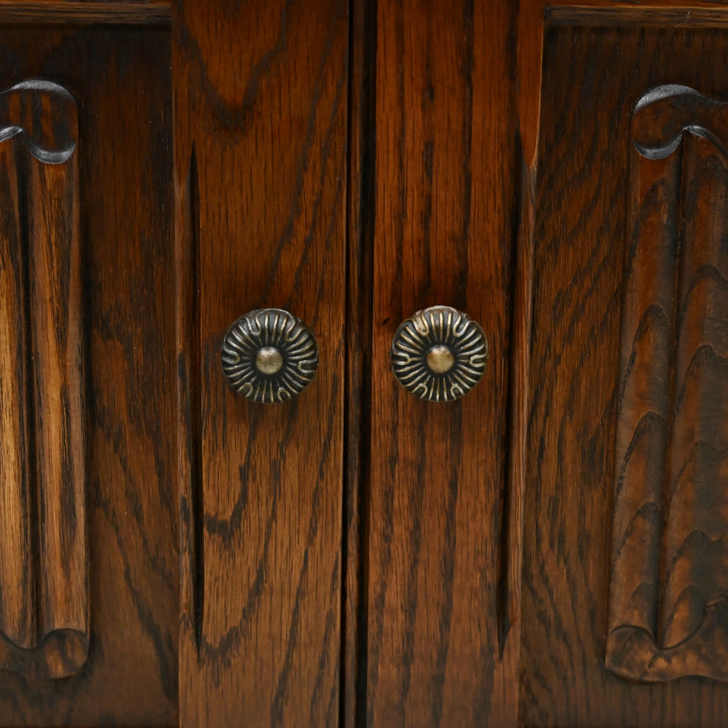 Old Charm Display Cabinet With Cupboard 3 Shelves Tudor Brown FREE UK Delivery*. SBR11110/2910E