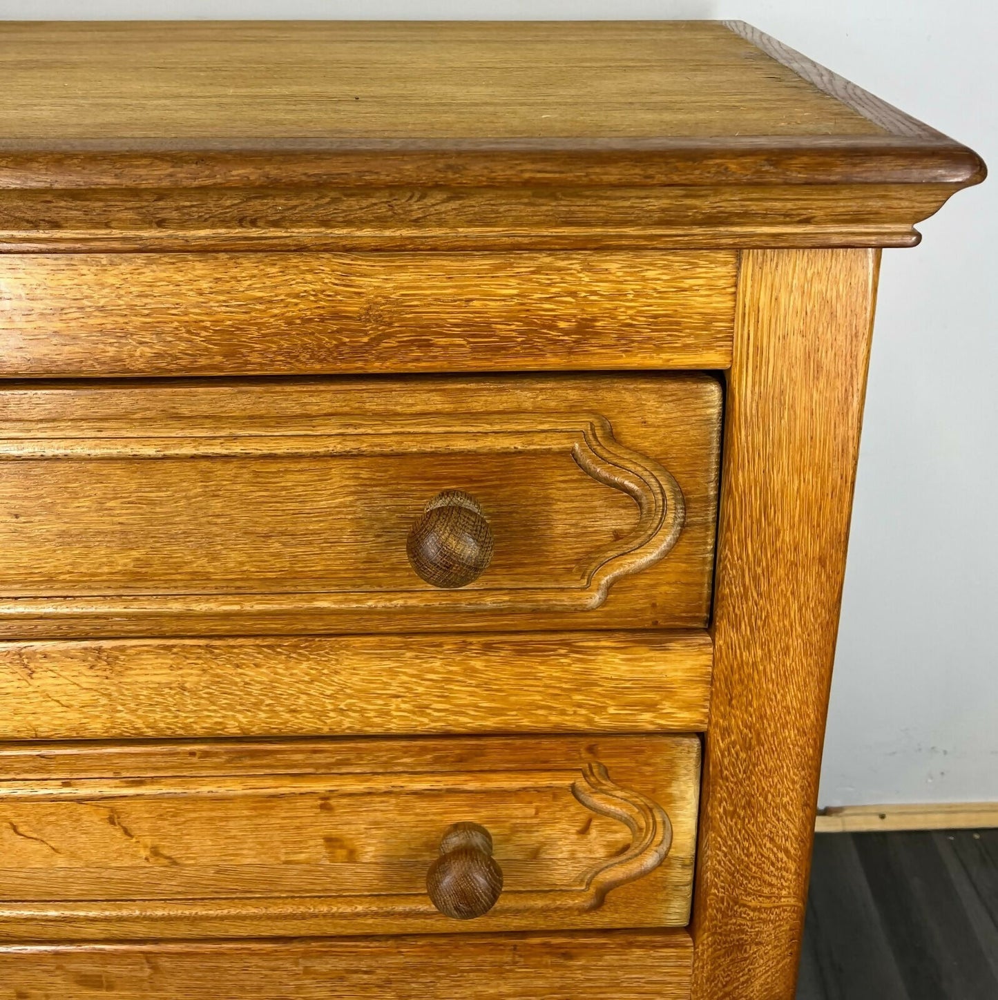 Vintage French Chest of Drawers / Sideboard / Cabinet( LOT 2058)