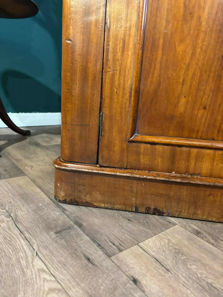 Victorian Mahogany Chiffonier Basez