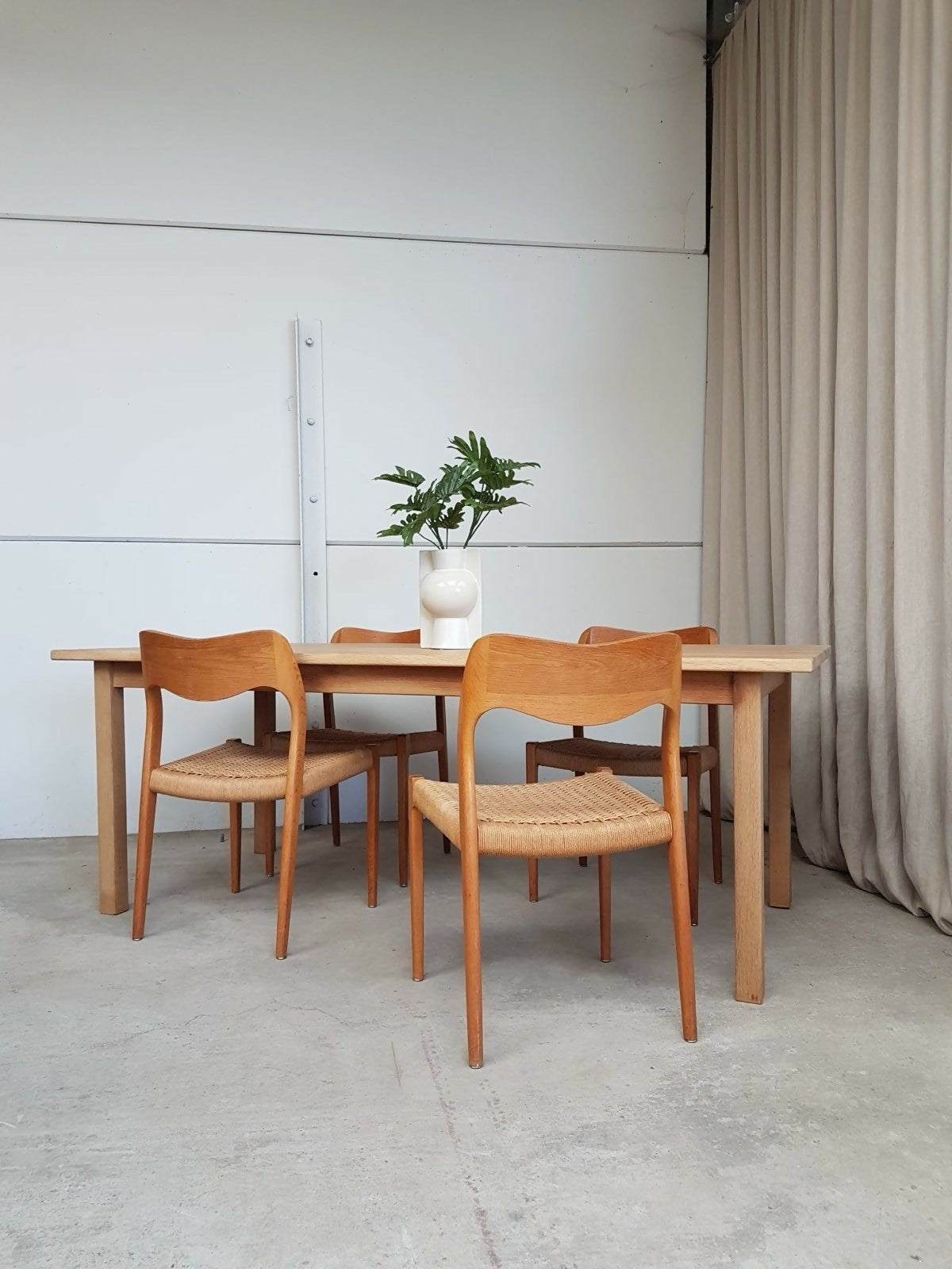 Vintage Late Mid Century Solid Oak Danish Dining Table Retro Scandi R915