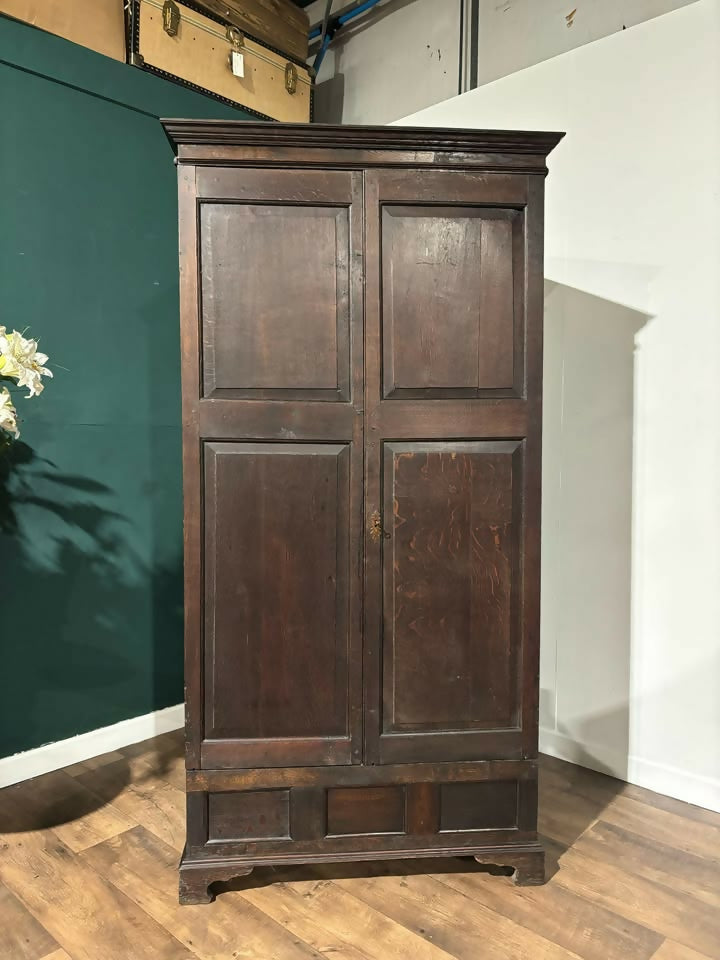 Early Oak Two Door Hall Wardrobe66