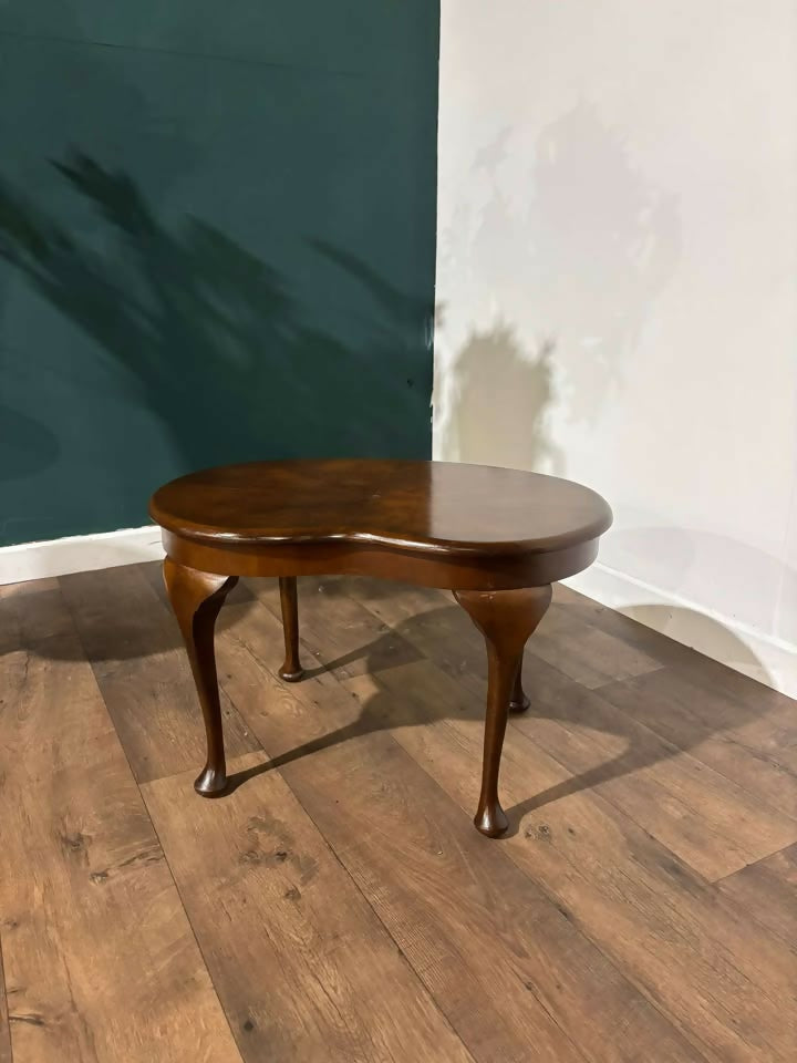 Vintage Mahogany Kidney Shaped Side Tablec