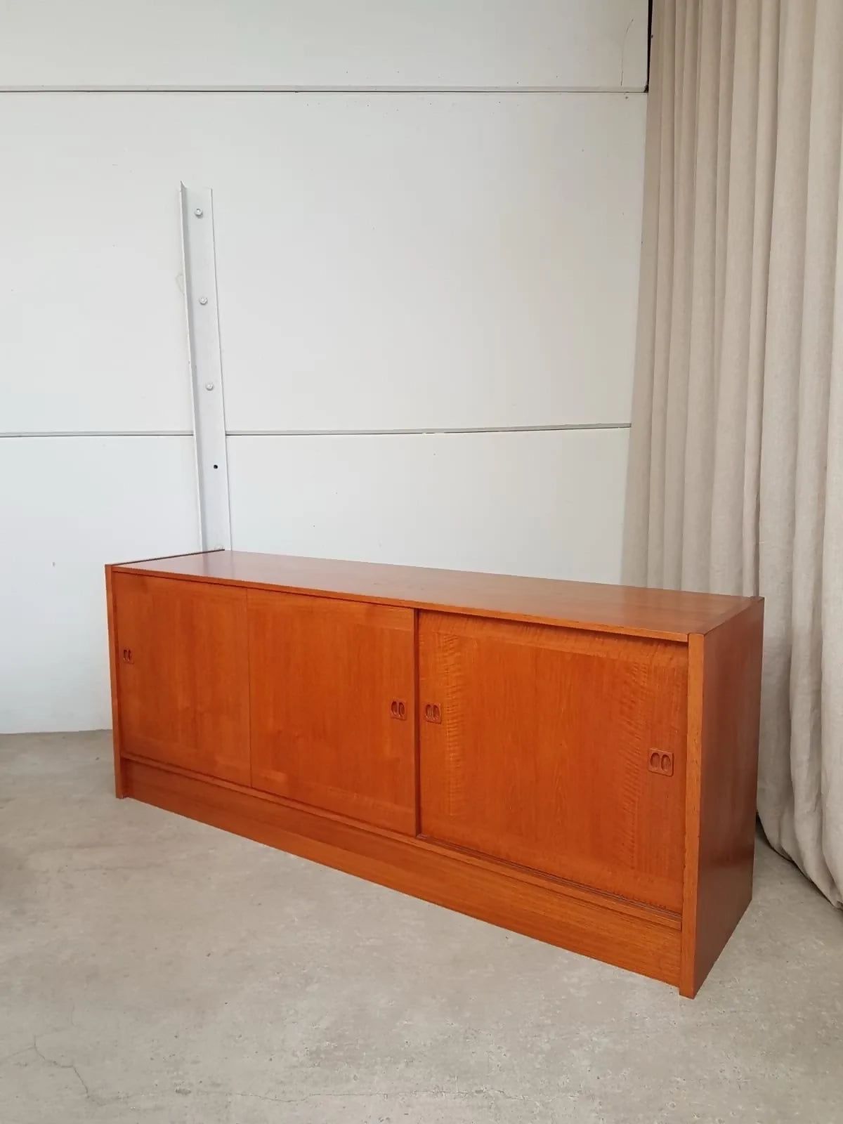Vintage Mid Century Clausen & Son Large Danish Sideboard Media Cabinet Unit R911