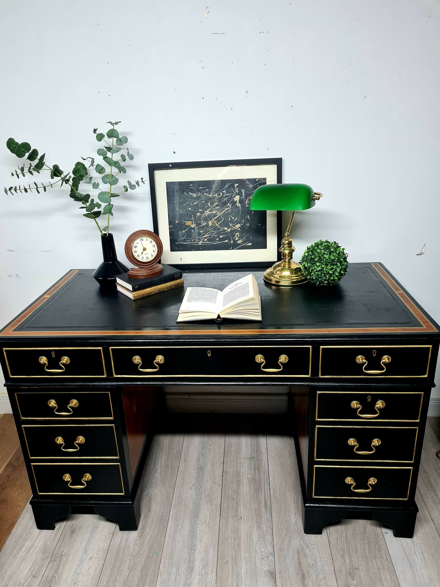 Black and gold captains chest