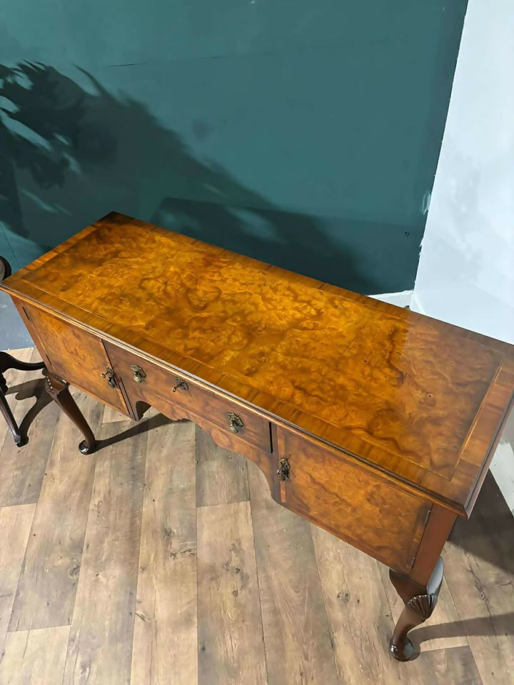 Vintage Burr Walnut Sideboard by 'Gostins'zxc