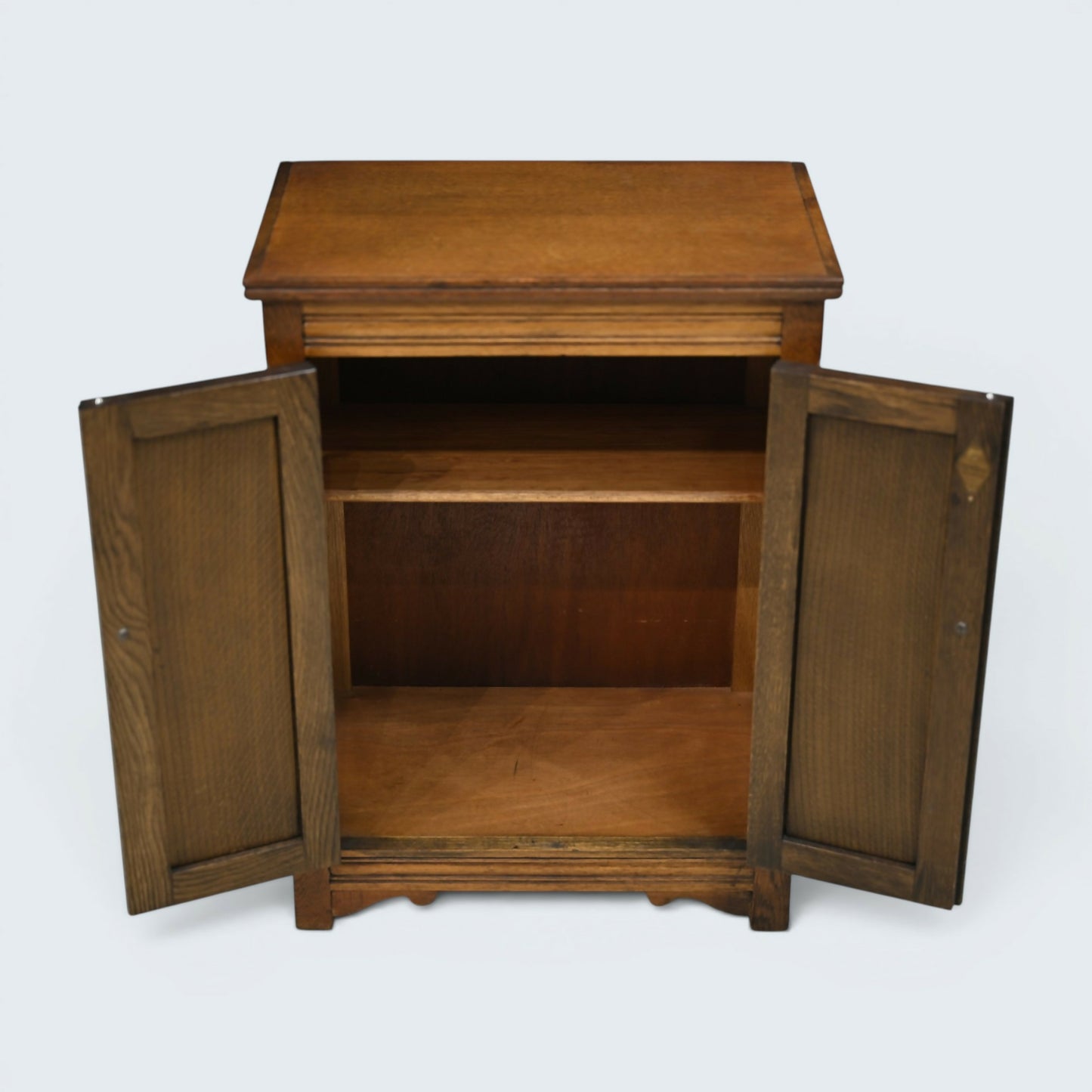 Old Charm Linenfold Cupboard Bedside Cabinet 2 Door Light Oak FREE UK DELIVERY*