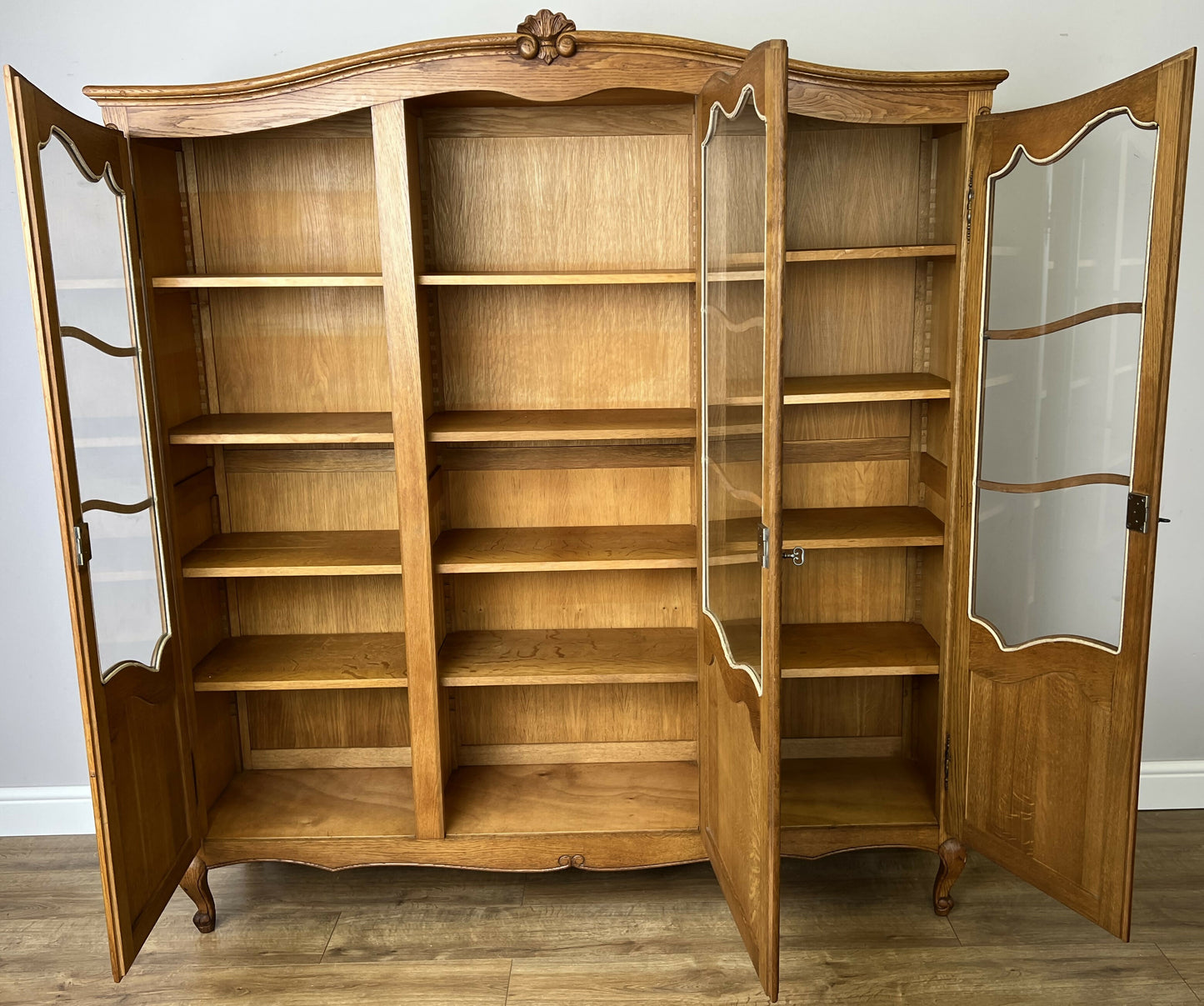Bookcase Vintage French Louis XVI Oak Display Cabinet Carved Sideboard LOT 6313
