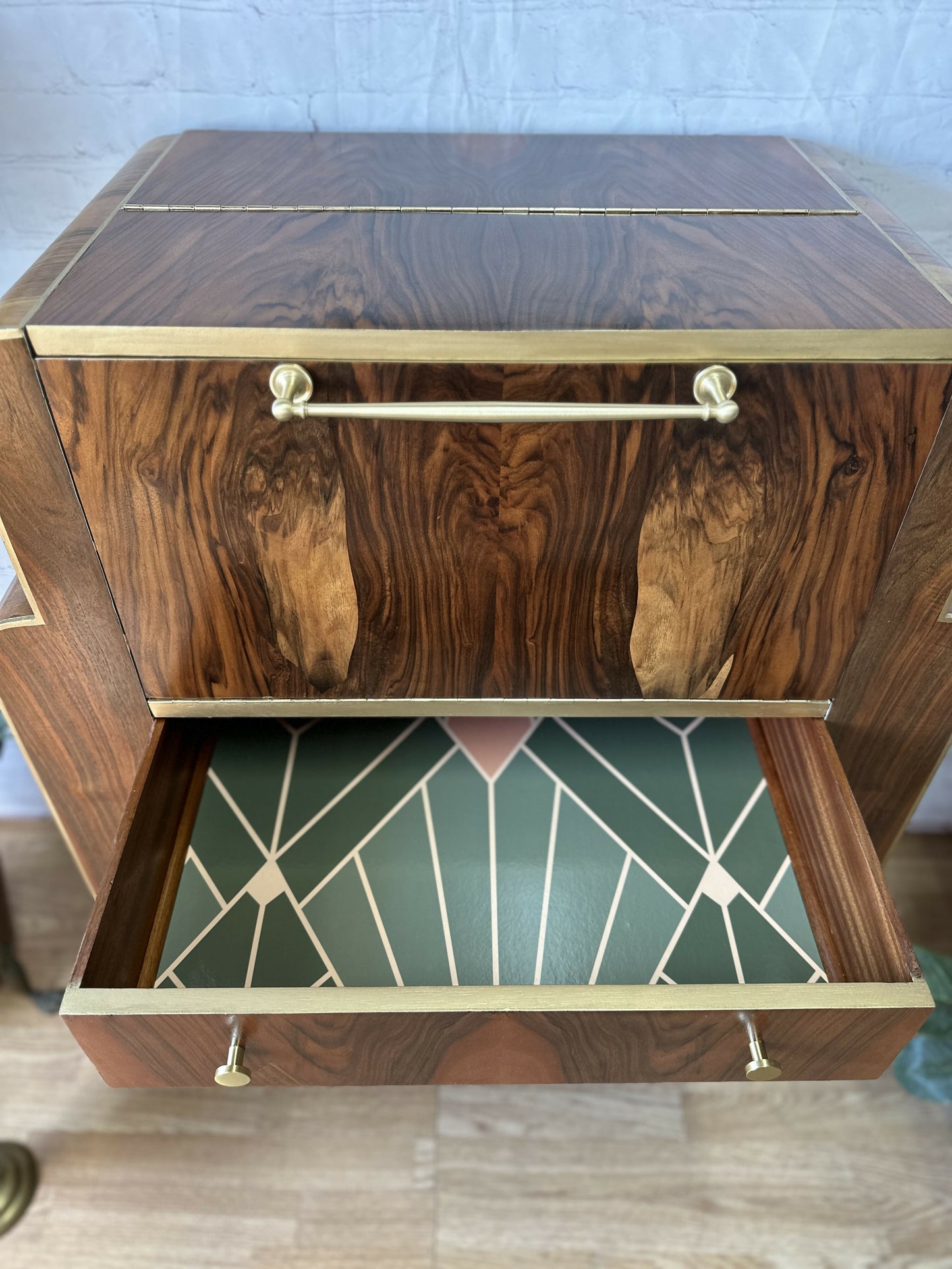 Cocktail Cabinet, Vintage Drinks Bar, Art Deco,1930’s Drinks Unit, Retro Bar, Walnut MADE TO ORDER