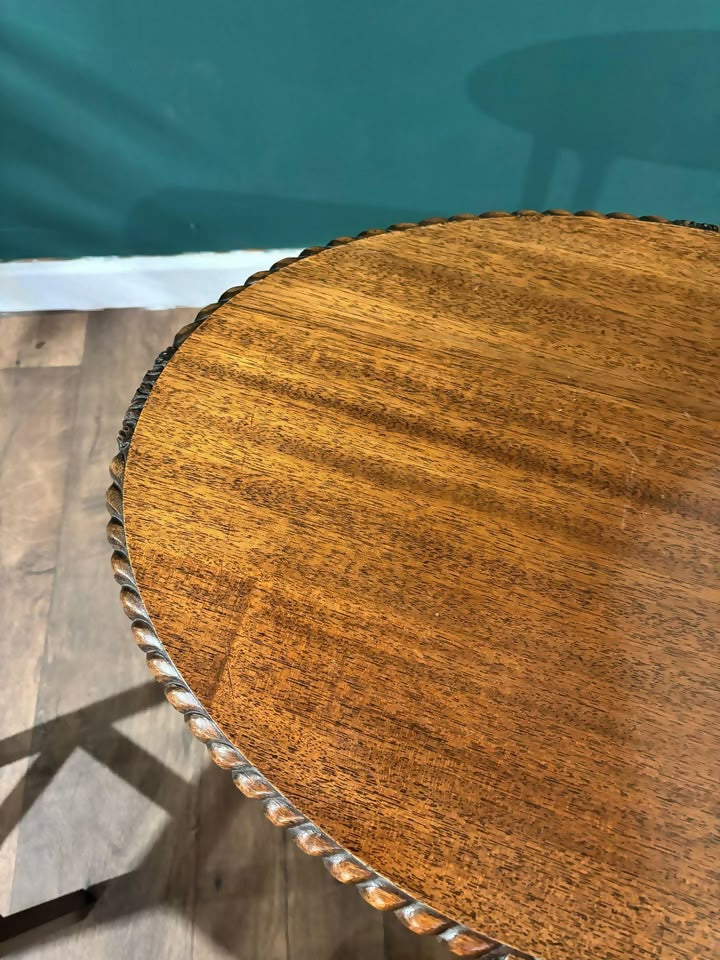 Mid Century Mahogany Nest Of Tables00