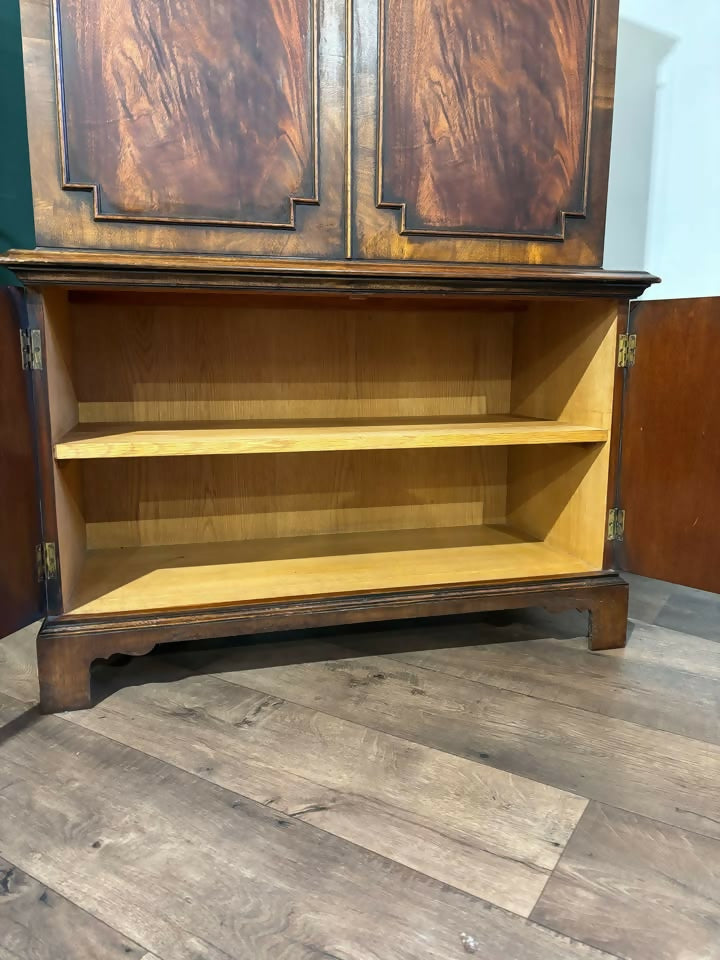 Reproduction Mahogany Cabinet67