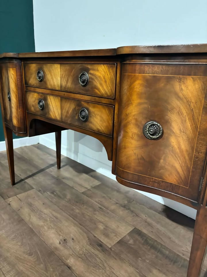 Reproduction Mahogany Regency Style Sideboardet