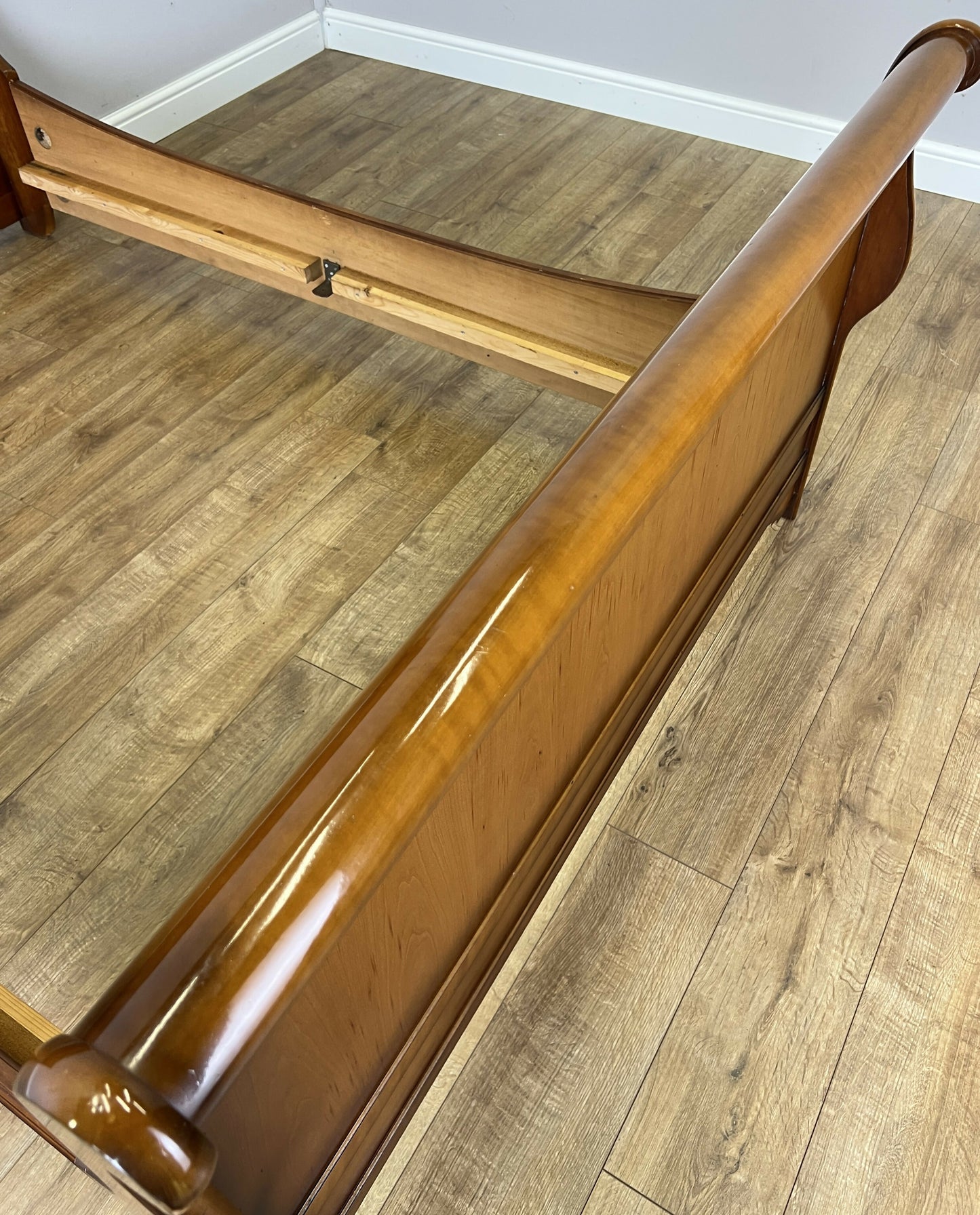 Bed Vintage French Style Sleigh Double Bed Frame Carved Headboard LOT 6411