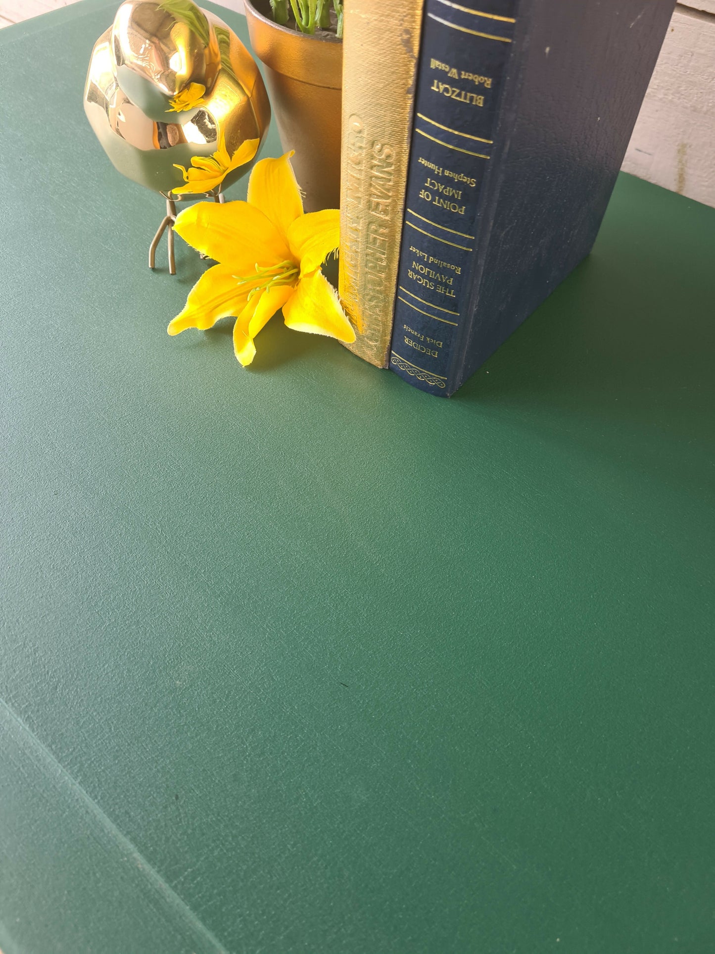 Stag minstrel chest of drawers