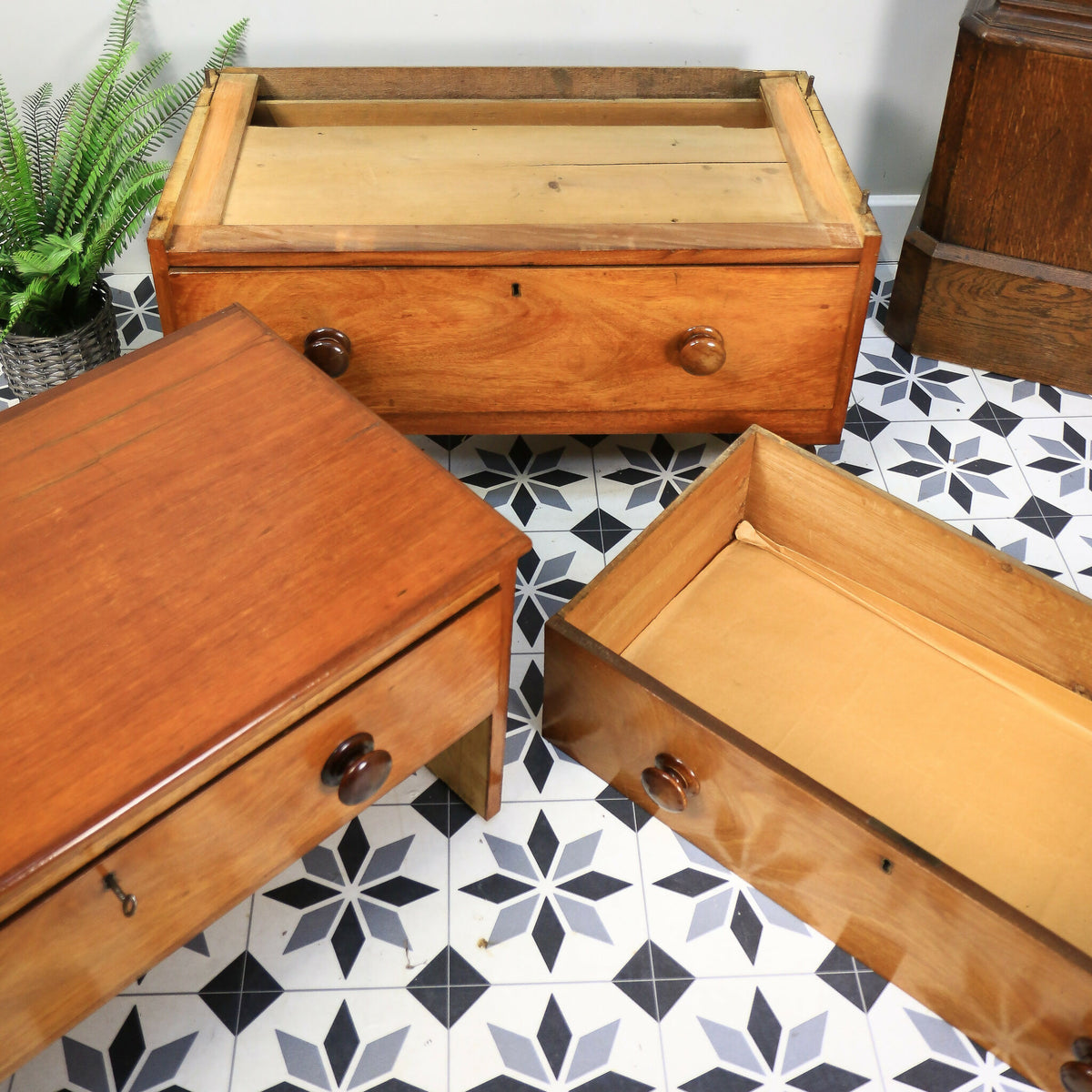 Antique Chest of Drawers 3 Graduated Drawers Splits in Two for Tight Spaces