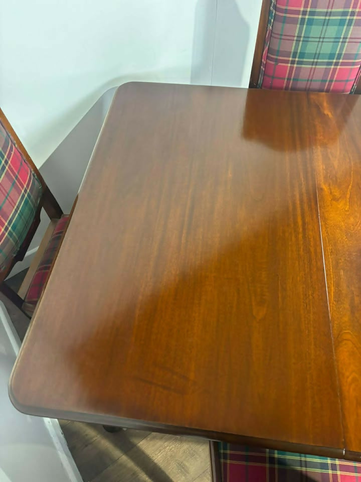 Edwardian Mahogany Wind Out Table Dining Suite