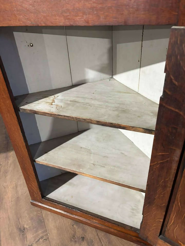 Victorian Oak Corner Cupboard c.1880